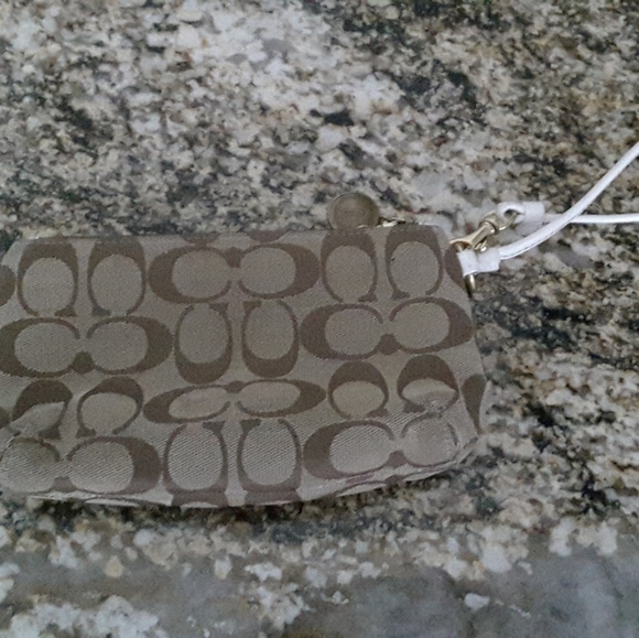 Coach wristlet wallet - Picture 2 of 5